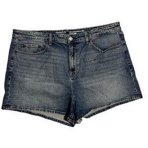 Torrid Medium Wash High Rise Relaxed 3.5" Shorts Classic Denim
